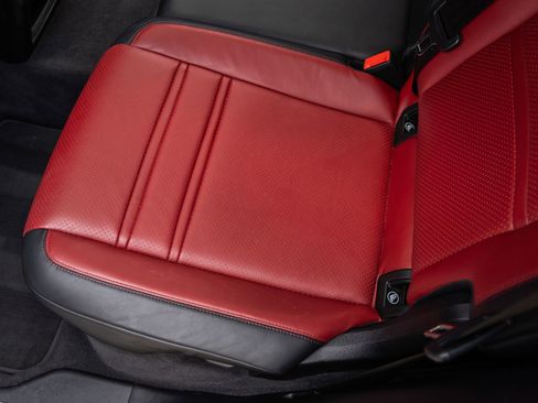 Certified 2024 Porsche Cayenne Coupe AWD/4WD image 34