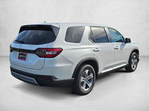 New 2025 Honda Pilot EX-L image 5