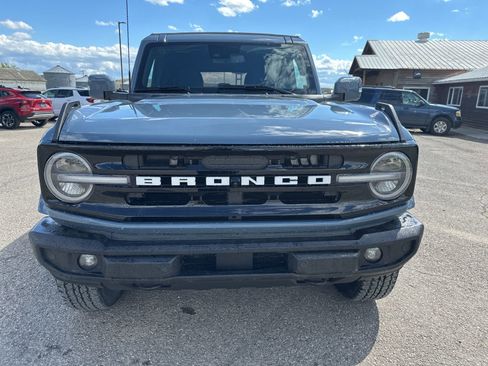 Used 2023 Ford Bronco Outer Banks AWD/4WD image 2