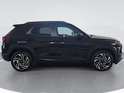Used 2026 Chevrolet TrailBlazer RS w/ Convenience Package AWD/4WD image 2