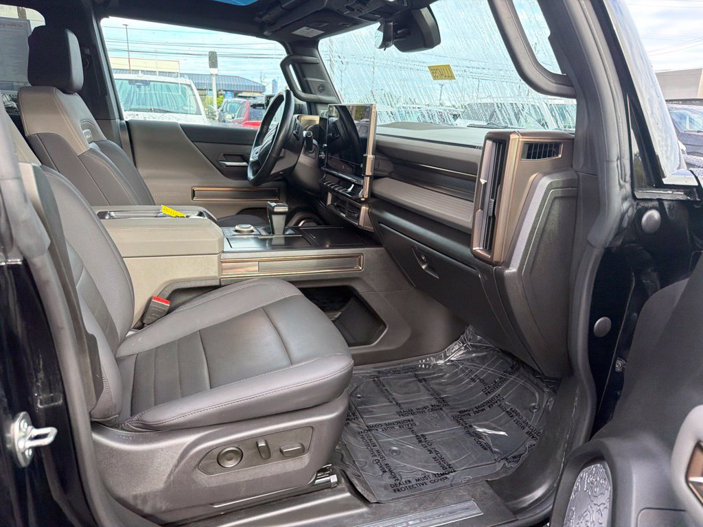 Used 2025 GMC Hummer EV 3X w/ LPO, Sport Package AWD/4WD image 16