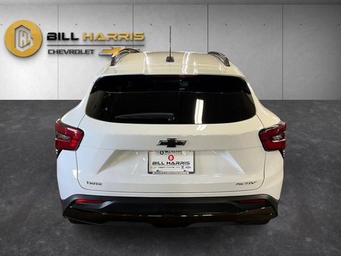 Used 2025 Chevrolet Trax ACTIV w/ Driver Confidence Package FWD image 11