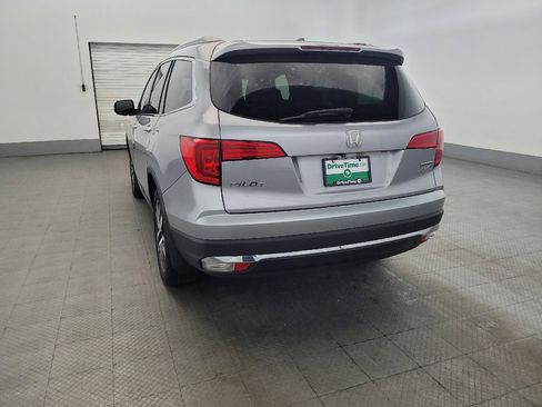 Used 2018 Honda Pilot Touring image 6