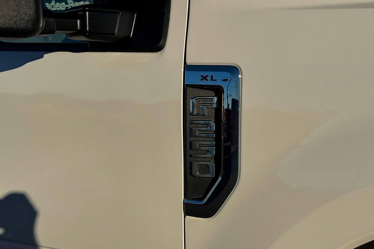 Used 2020 Ford F250 XL w/ Power Equipment Group AWD/4WD image 12