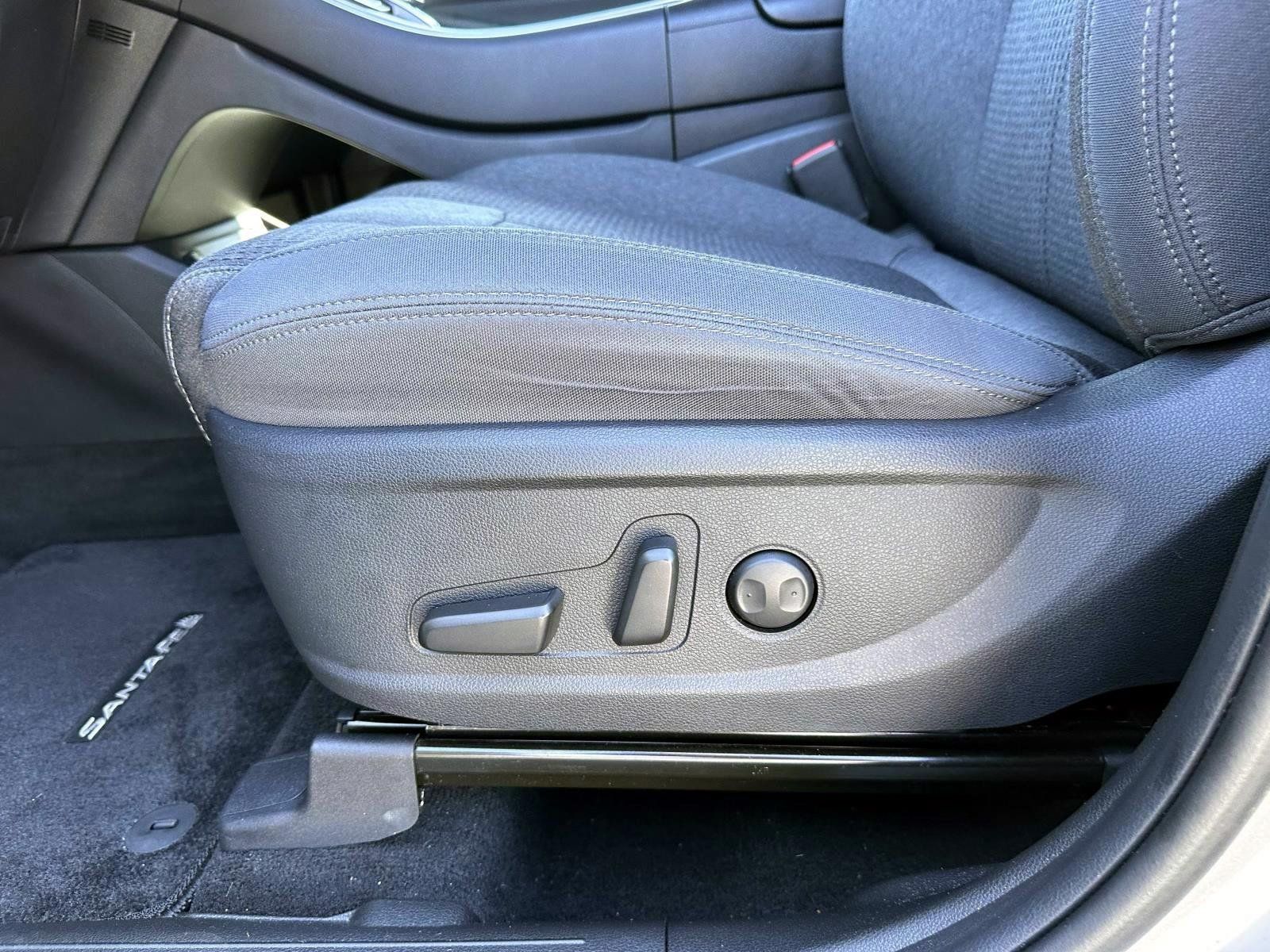 Used 2023 Hyundai Santa Fe SEL AWD/4WD image 10