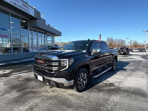 Used 2023 GMC Sierra 1500 SLT w/ SLT Premium Package image 3