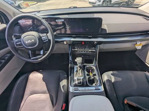 Certified 2024 Kia Carnival SX Prestige FWD image 16