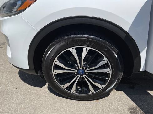 Used 2021 Ford Escape SE w/ SE Sport Appearance Package AWD/4WD image 21