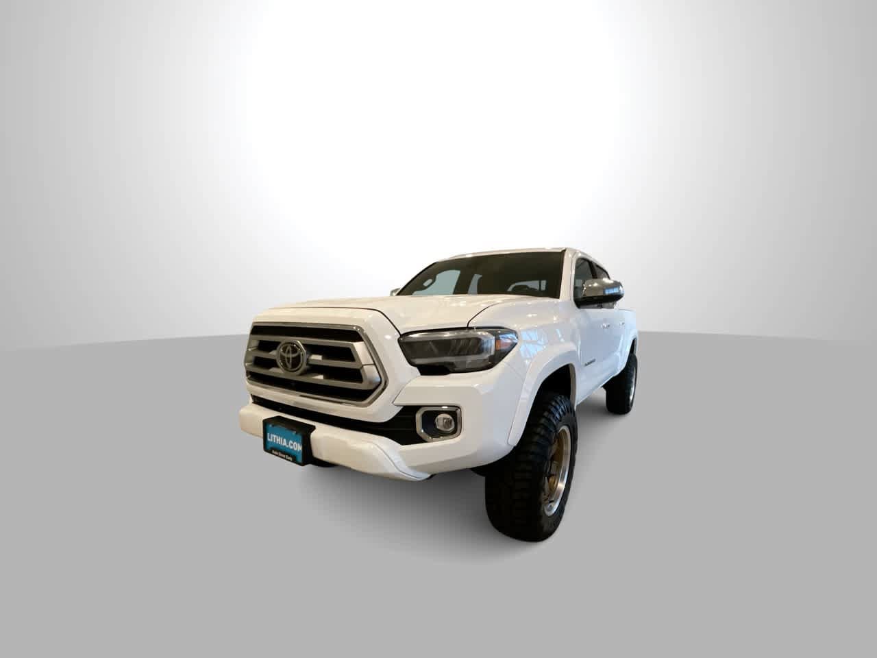 Used 2020 Toyota Tacoma Limited AWD/4WD image 4