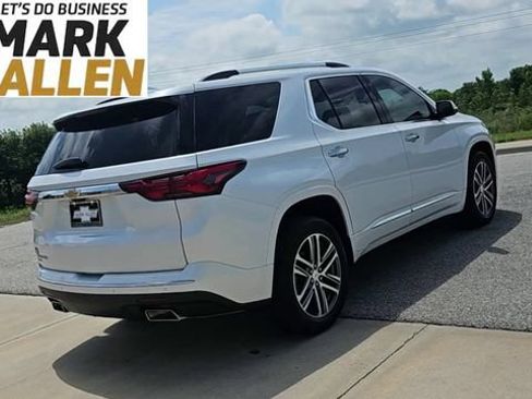 Used 2024 Chevrolet Traverse High Country FWD image 8