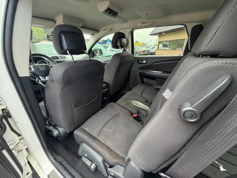 Used 2016 Dodge Journey SE w/ Flexible Seating Group image 28