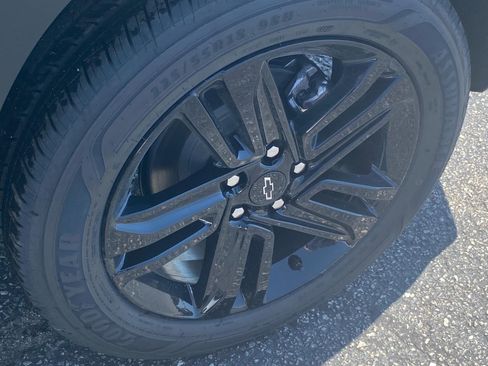 New 2026 Chevrolet Trax ACTIV w/ Sunroof Package FWD image 23