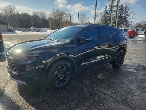 Used 2020 Chevrolet Blazer LT image 2