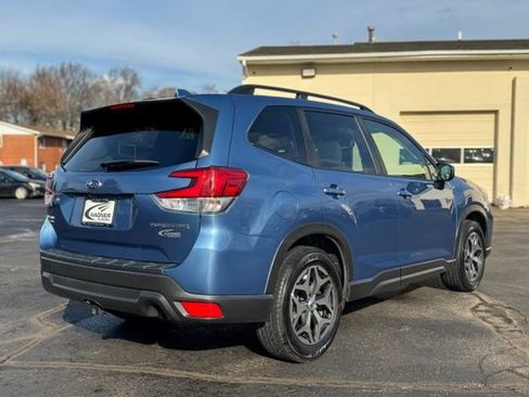 Used 2019 Subaru Forester Premium image 8