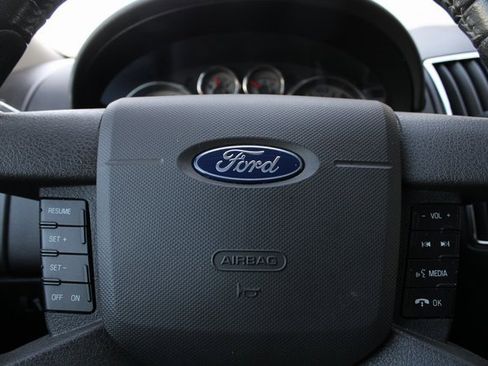Used 2009 Ford Edge Limited image 11