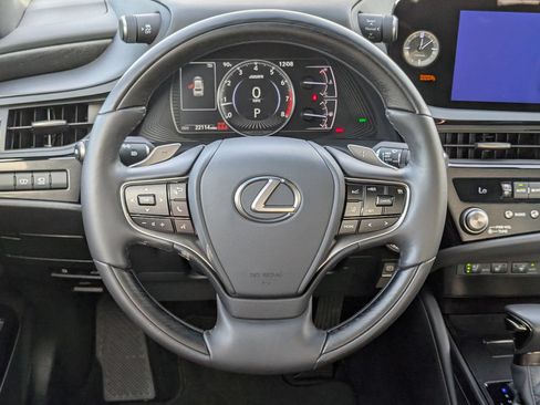 Used 2024 Lexus ES 350 Ultra Luxury w/ Accessory Package (Z2) FWD image 15