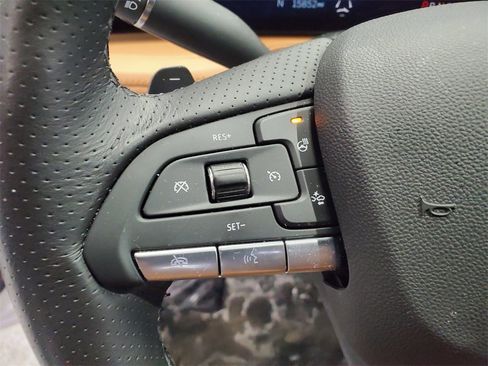 Used 2024 Cadillac XT4 Sport image 15