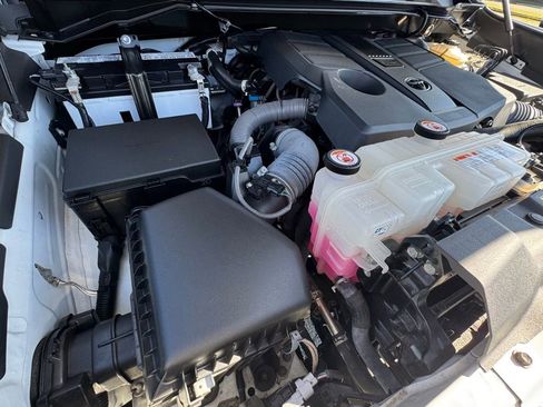 Used 2022 Toyota Tundra SR5 w/ SR5 Convenience Package image 38