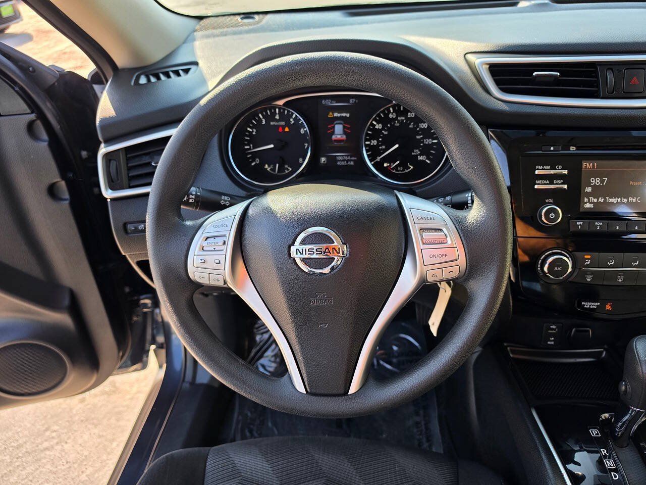 Used 2014 Nissan Rogue S FWD image 32