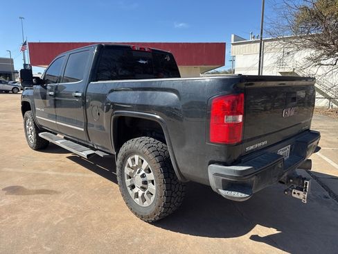 Used 2017 GMC Sierra 2500 Denali w/ Duramax Plus Package image 7
