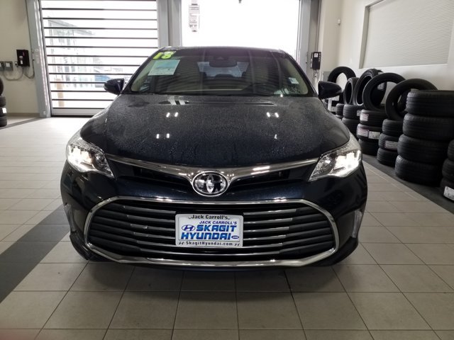 Used 2018 Toyota Avalon Limited FWD image 17