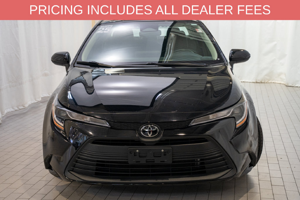 Used 2025 Toyota Corolla LE FWD image 2