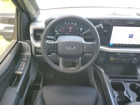 New 2026 Ford F250 XLT w/ XLT Premium Package image 15