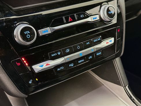 Used 2023 Ford Explorer ST-Line w/ Class IV Trailer Tow Package image 24