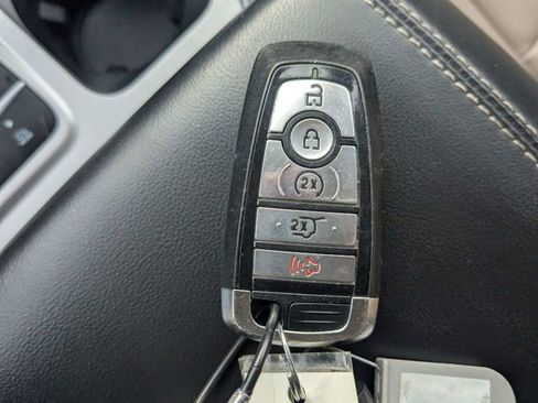 Used 2024 Ford Explorer XLT w/ Equipment Group 202A RWD image 35