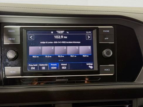 Used 2022 Volkswagen Jetta SE FWD image 17