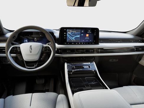 New 2026 Lincoln Aviator Black Label w/ Jet Appearance Package AWD/4WD image 7