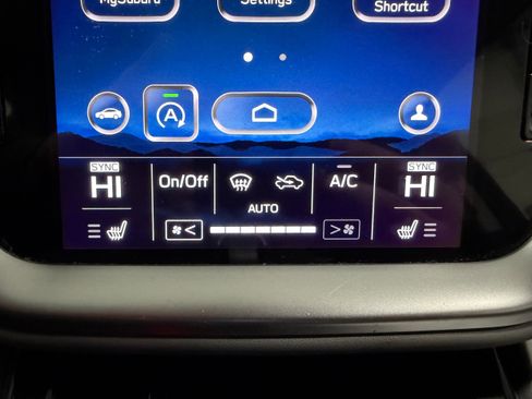 Used 2020 Subaru Outback Premium image 14