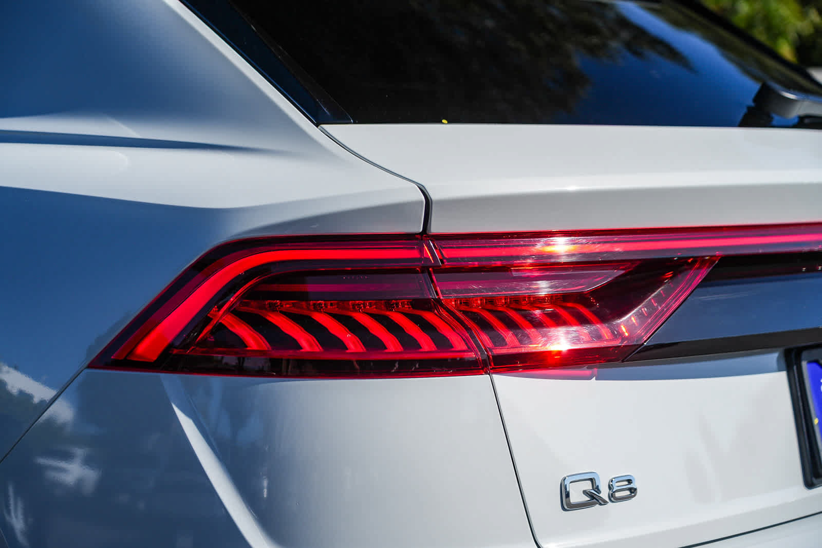 Used 2022 Audi Q8 Premium Plus AWD/4WD image 9