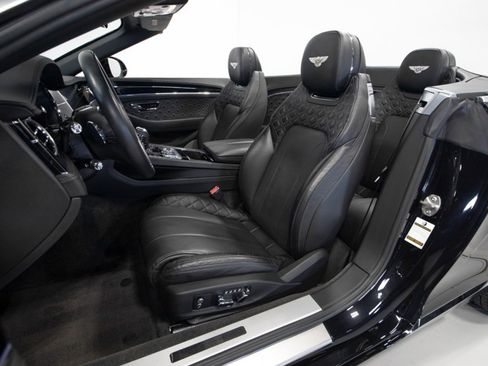 Used 2020 Bentley Continental GT V8 image 38