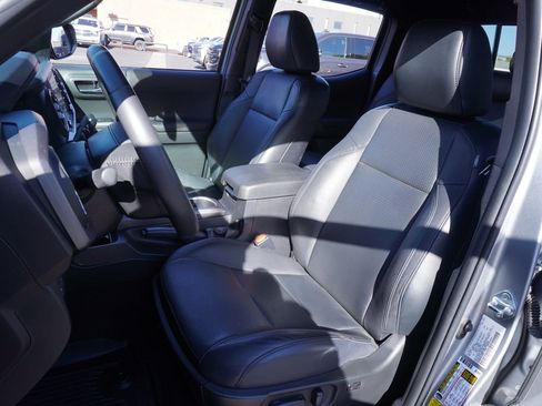 Used 2023 Toyota Tacoma TRD Sport image 15