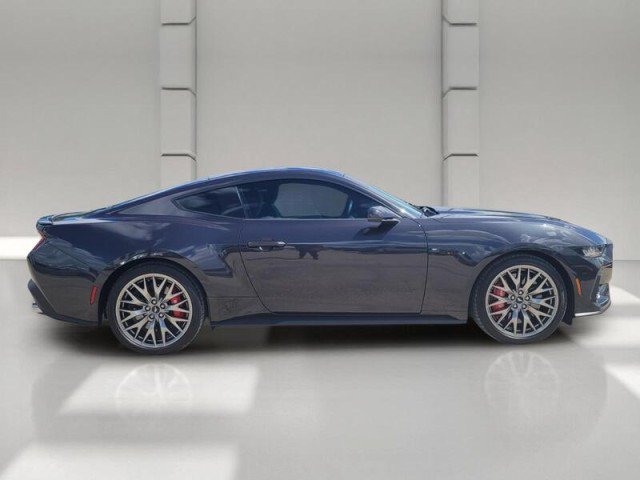 Used 2024 Ford Mustang GT Premium RWD image 4