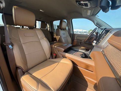 Used 2024 RAM 3500 Limited AWD/4WD image 29