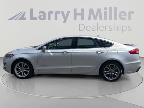 Used 2019 Ford Fusion Titanium FWD image 2