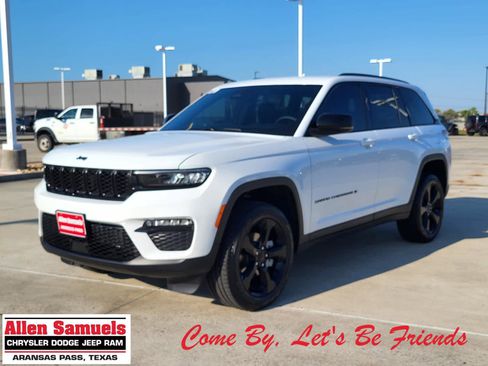 New 2025 Jeep Grand Cherokee Limited w/ Black Appearance Package image 1