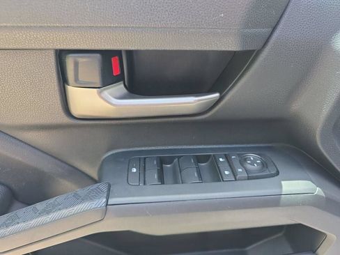 Used 2024 Toyota Tacoma TRD Off-Road AWD/4WD image 19