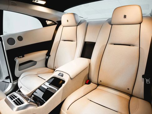 Used 2015 Rolls-Royce Wraith RWD image 26