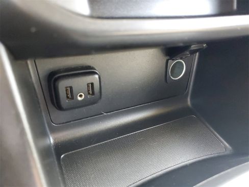 Used 2020 Chevrolet Colorado LT image 35