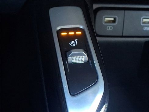 Certified 2022 Kia Sorento SX image 27