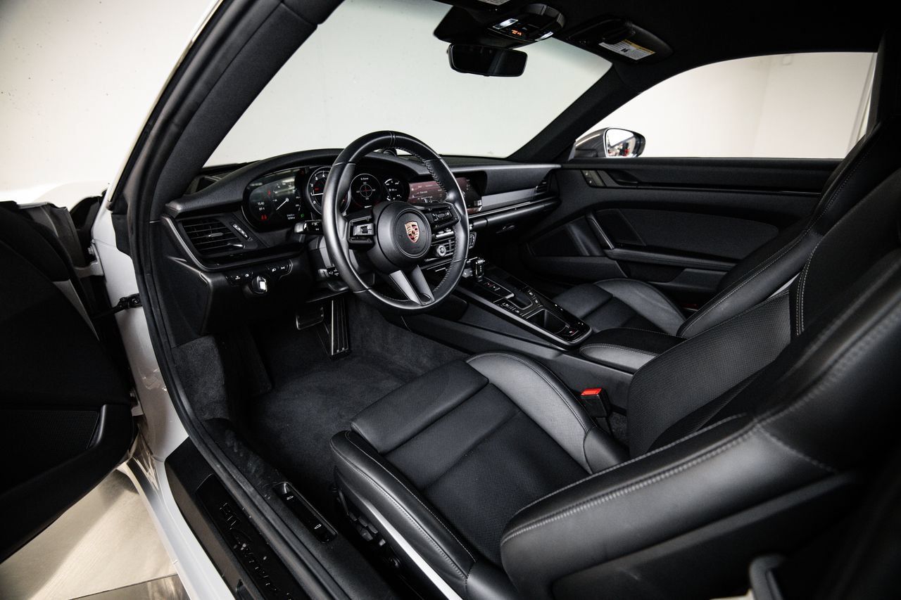 Certified 2024 Porsche 911 Carrera T RWD image 4