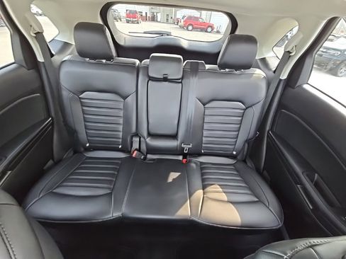 Used 2024 Ford Edge SEL image 34