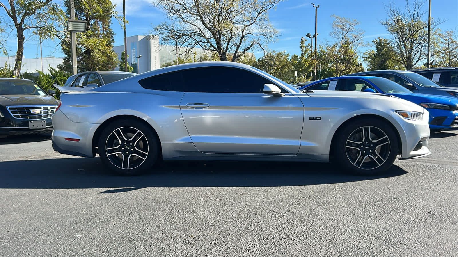 Used 2015 Ford Mustang GT Premium RWD image 4