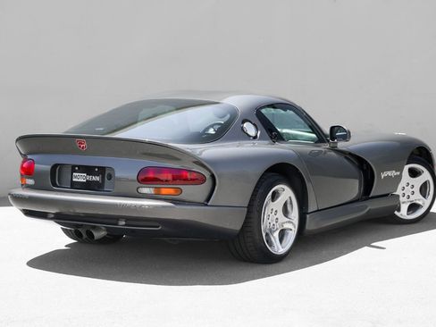 Used 2002 Dodge Viper GTS RWD image 3