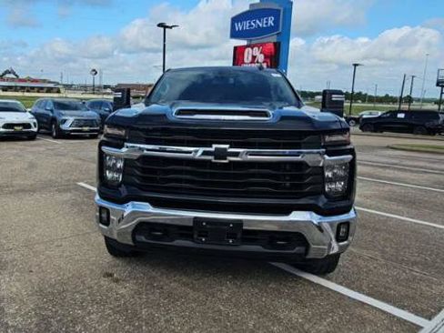 Certified 2024 Chevrolet Silverado 2500 LT w/ Texas Edition AWD/4WD image 3