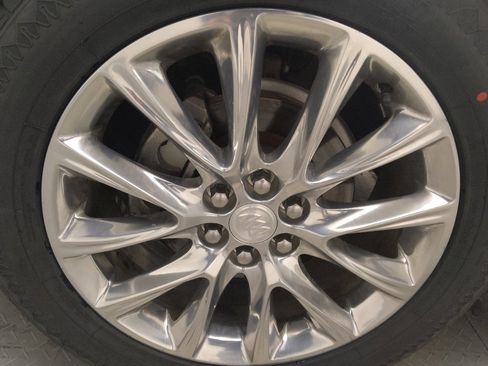 Used 2019 Buick Enclave Premium w/ Experience Buick Package image 31