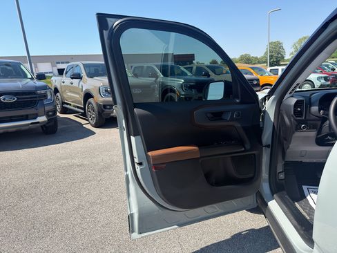 Used 2024 Ford Bronco Sport Outer Banks image 17